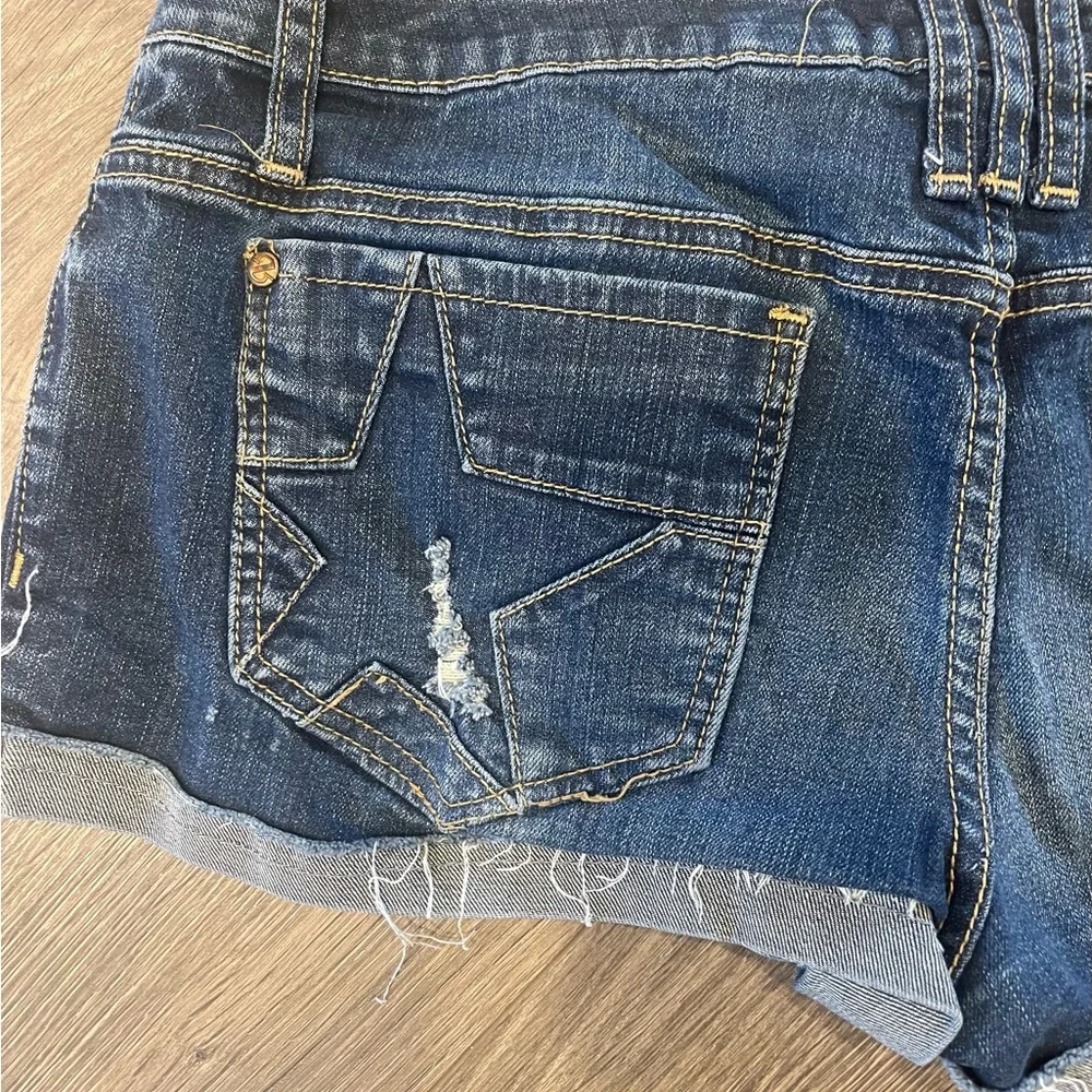 Bundle of 4 Shorts Size 11 - Picture 3 of 11